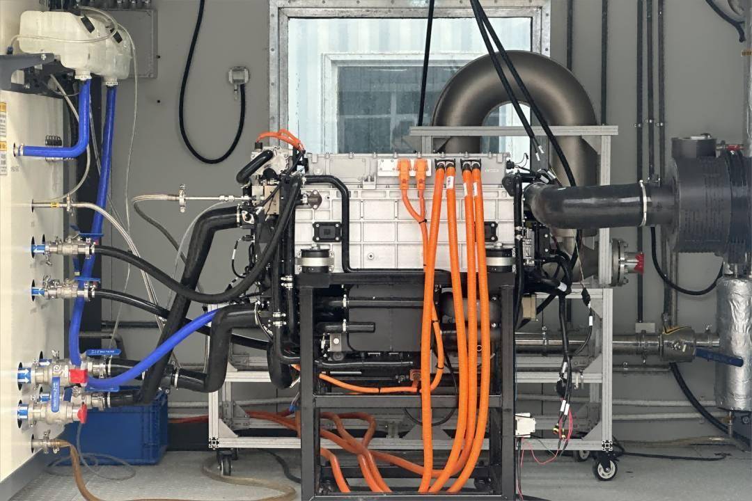 航天三菱155kW氢燃料电池发动机点火成功