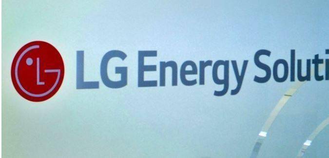 LG新能源预计电动汽车电池需求今年上半年触底