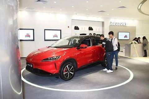 蔚来再推第三款纯电动SUV；特斯拉又要涨价了！