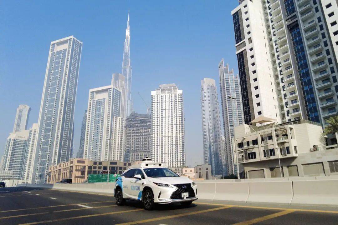 小马智行获得迪拜Robotaxi路测许可，首批车辆已开跑！
