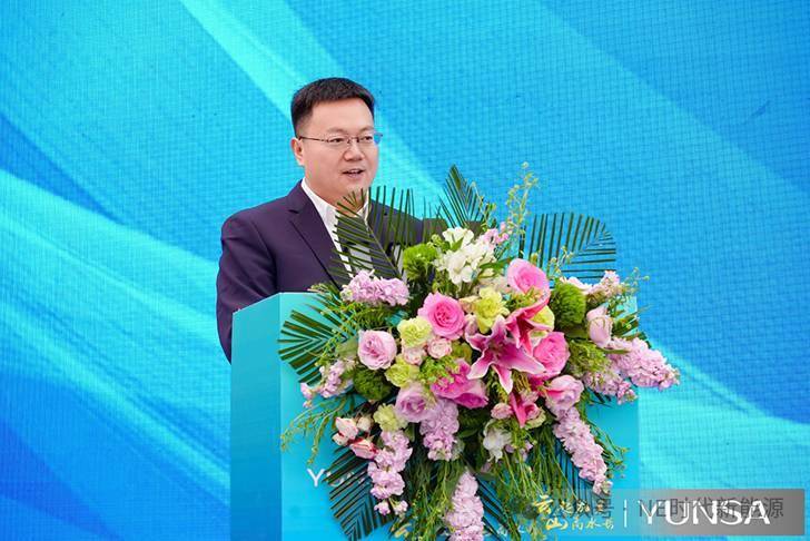 雷军投资，行业“老兵”，以大圆柱电池为支点弯道超车