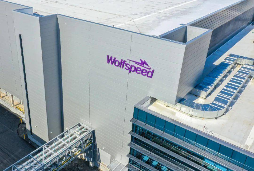 Wolfspeed 200mm 莫霍克谷器件工厂向中国终端客户批量出货碳化硅 MOSFET
