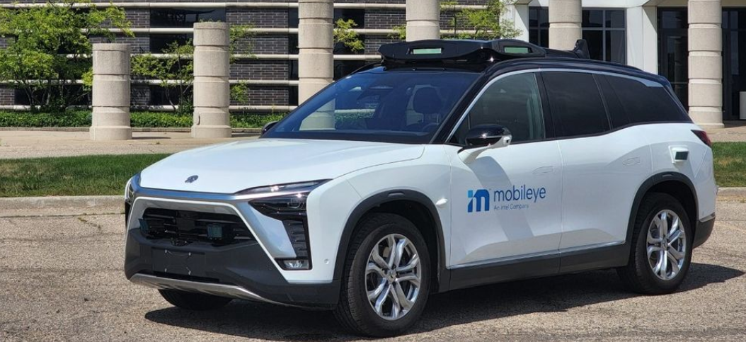 英特尔下调自动驾驶汽车公司 Mobileye 的 IPO 估值，从 500 亿美元降至 300 亿美元