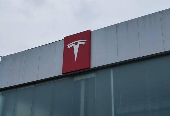 特斯拉上海工厂8000名员工到岗 今天正式复工复产