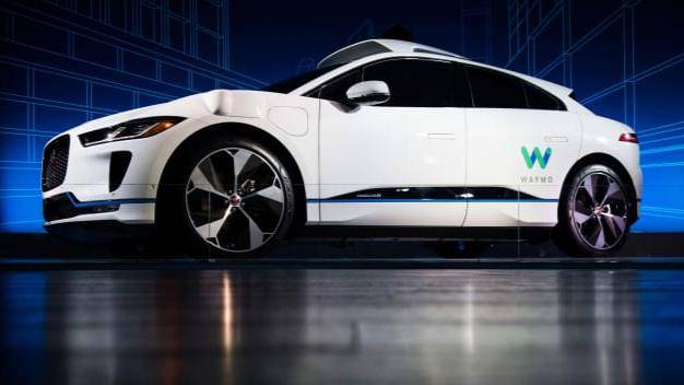 Alphabet 旗下 Waymo 在旧金山测试自动驾驶出租车服务