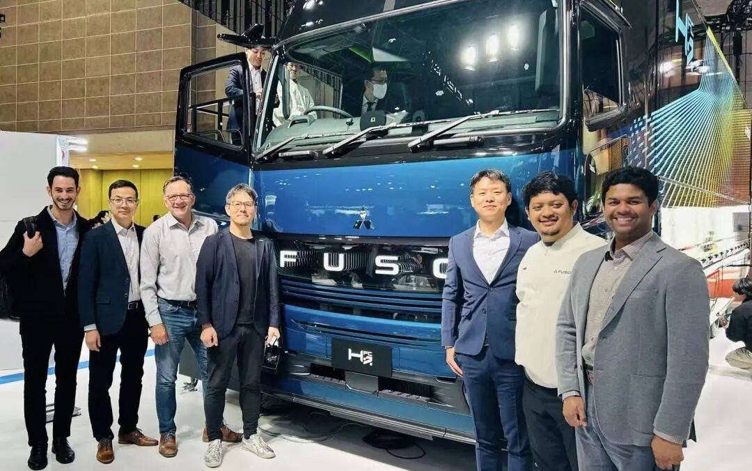 搭载亿华通全新260kW液氢燃料电池系统，三菱扶桑液氢重卡H2FC震撼登陆2025东京车展