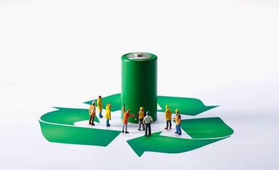 三元锂“霸占”逾七成动力电池市场，磷酸铁锂被逼到墙角？