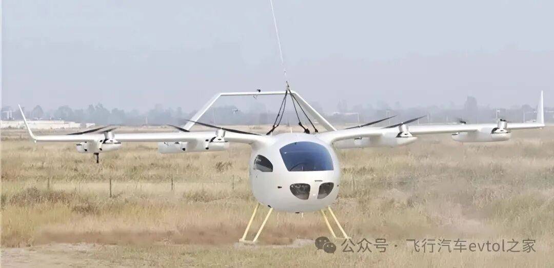 一汽旗翼红旗天辇1号复合翼eVTOL受控首飞成功