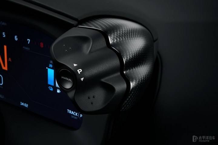 零百加速3秒还能OTA升级 迈凯伦混动超跑Artura亮相